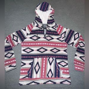 Very warm sweatshirt only worn a handful of times! Quarter zip, NOT FULL ZIP